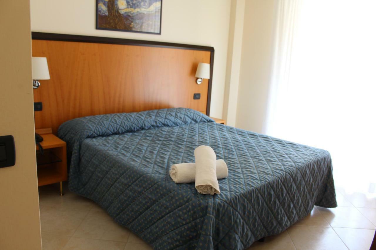 Hotel Mare Azzurro Terracina Exteriér fotografie