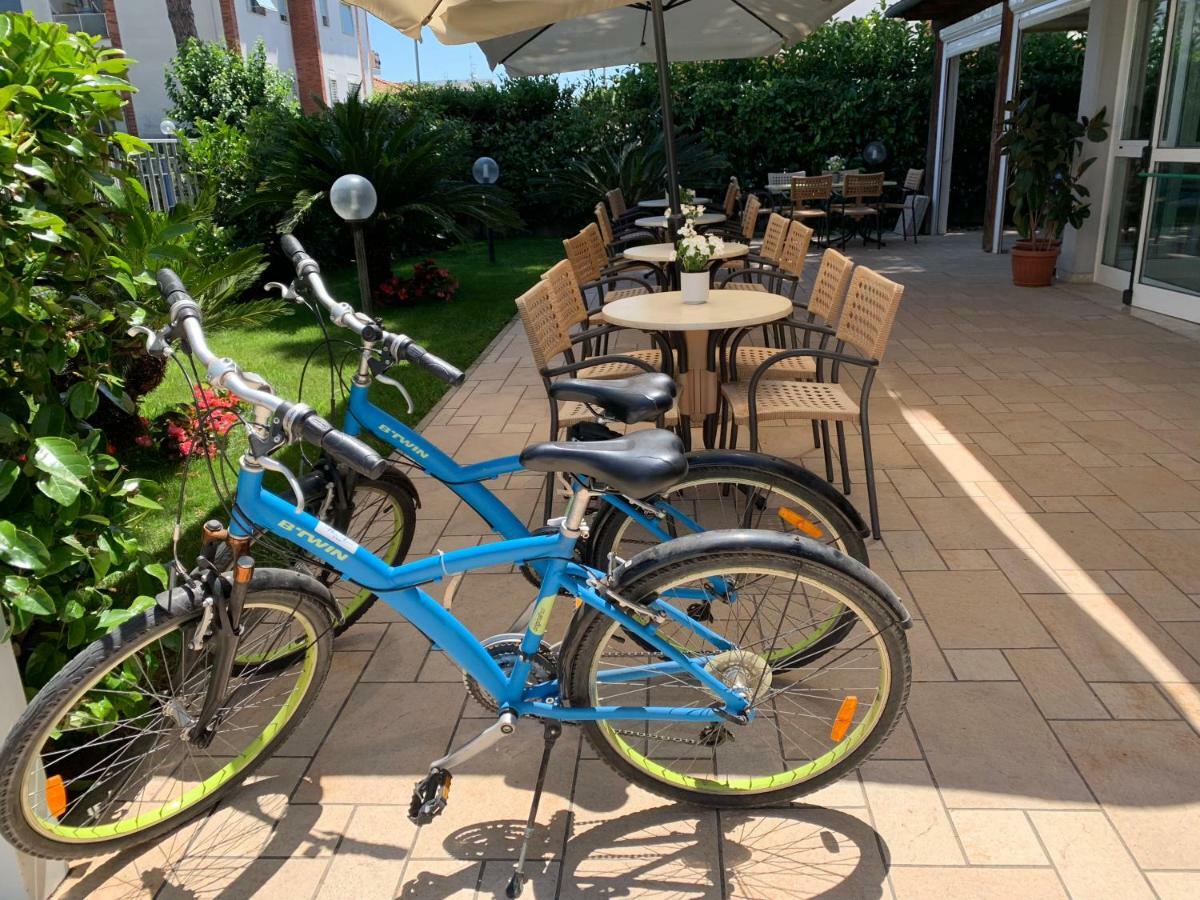 Hotel Mare Azzurro Terracina Exteriér fotografie